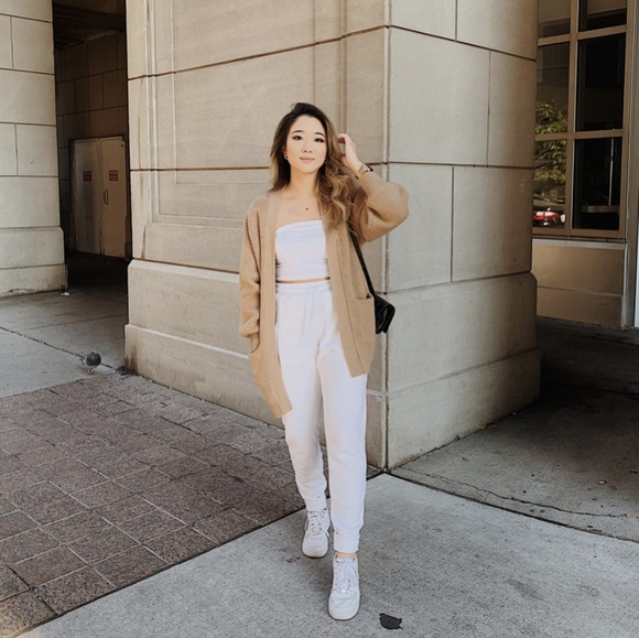 Aritzia Unwind / Rourke 💯 Wool Cardigan - Picture 5 of 12